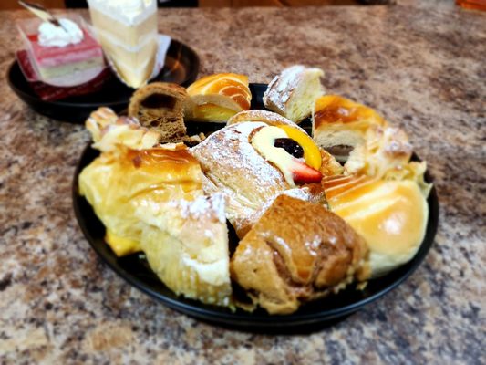 BF Bakery & Cafe by null