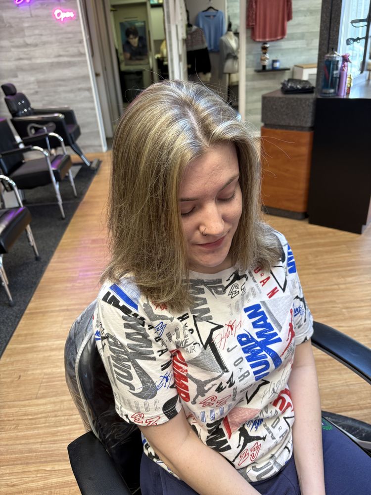 Good Hair Day Salon Logo