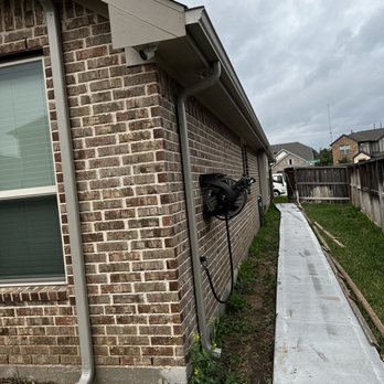 A.J.'s Seamless Gutters - Gutters and spouts - Gutter Services Near Me - Houston, Texas A.J.'s Seamless Gutters - Gutters and spouts - Gutter Services Near Me - Houston, Texas