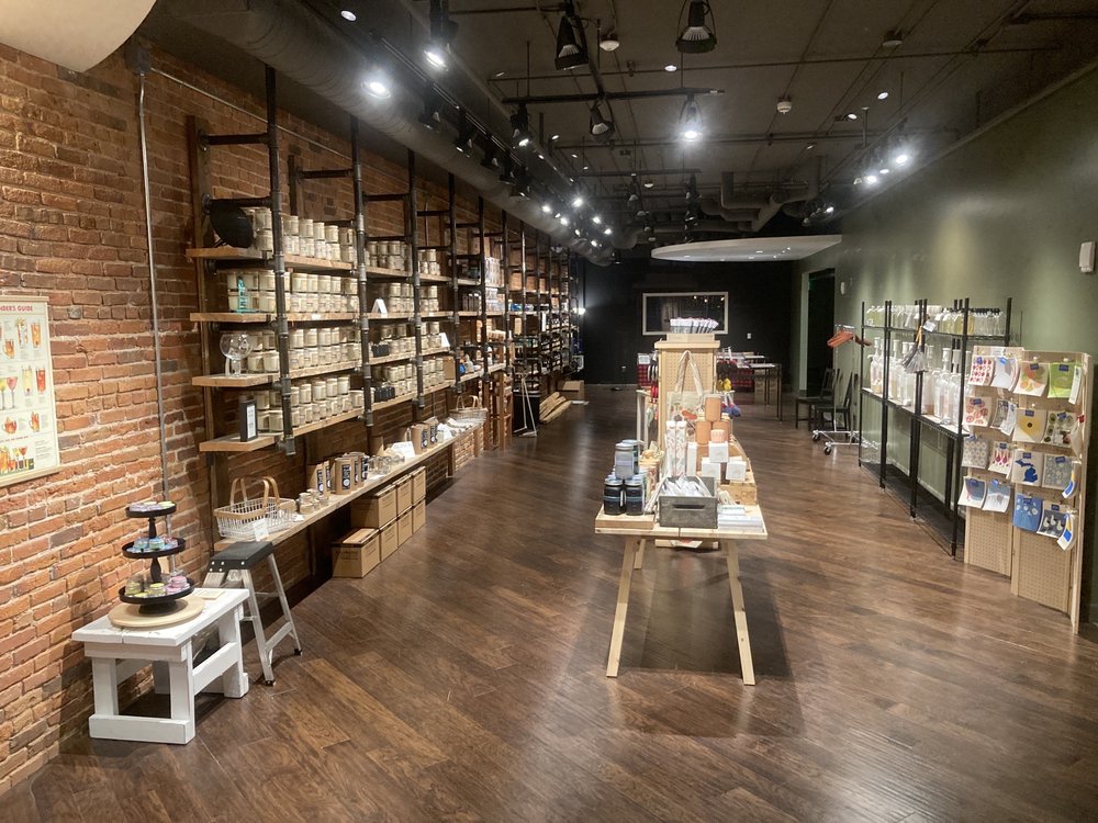 KALAMAZOO CANDLE Updated September 2024 32 Photos & 17 Reviews