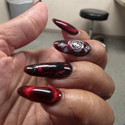 K and Y Nails