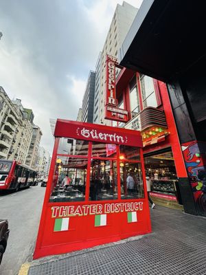 Pizzería Güerrín by null