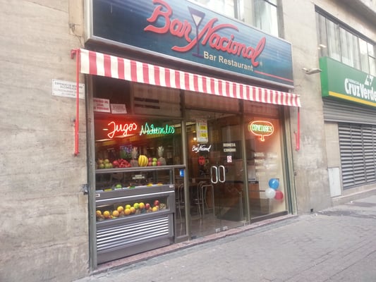 Bar Nacional 2 by null