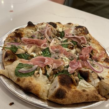 Twisted Sisters Tap House - Deranged Sister pizza (added prosciutto) - Beer Bar Near Me - Midlothian, Texas Twisted Sisters Tap House - Deranged Sister pizza (added prosciutto) - Beer Bar Near Me - Midlothian, Texas