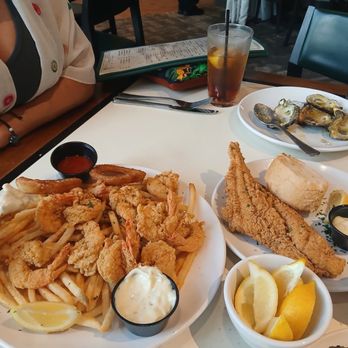 Drago's Seafood Restaurant at L'Auberge Lake Charles - Fried shrimp and fried fish very good - Seafood Near Me - Lake Charles, Louisiana