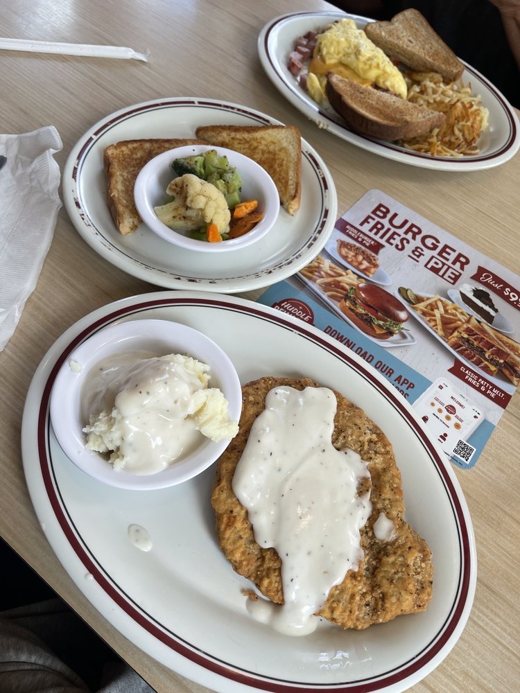 Huddle House Logo
