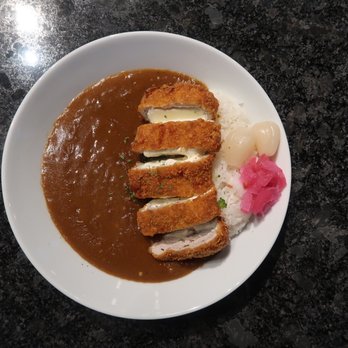MOMO CURRY - Deep fried cheese pork katsu curry - Japanese Curry Near Me - New York, New York