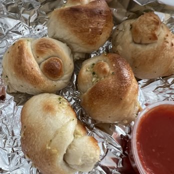 Leo's Pizza - Garlic Knots - Pizza Near Me - Astoria, New York