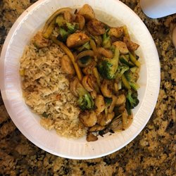 Sarkus Express - Shrimp and Scallops, with zucchini and onions! Looks good