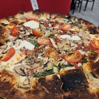 V Pizza - Pizza Near Me - Orlando, Florida