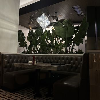 Caló Kitchen + Tequila - Cocktail Bars Near Me - Costa Mesa, California Caló Kitchen + Tequila - Cocktail Bars Near Me - Costa Mesa, California