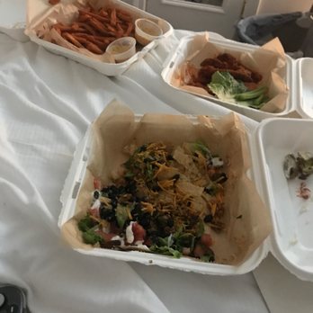 Stella's Lounge - Vegan nachos, chronic fries, poor mans wings (we've obviously dug in ) - Burgers Near Me - Grand Rapids, Michigan