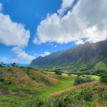 Kualoa Ranch - Tours Near Me - Kaneohe, Hawaii