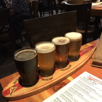 Simmzy's Restaurant Long Beach - Flight of beer - Gastropubs Near Me - Long Beach, California