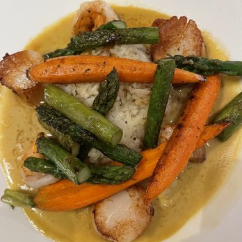 Tommy Bahama - Seafood Near Me - Kihei, Hawaii