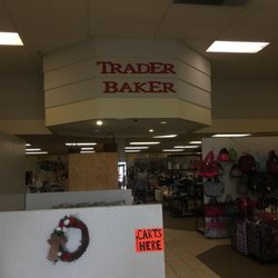 Trader Baker - Entrance