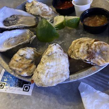 La Parrilla - 1/2 dozen oysters - Latin American Near Me - Luquillo, Puerto Rico
