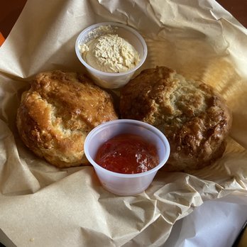 Julep Kitchen & Bar - Homemade biscuits w/ pepper jelly - Barbeque Near Me - Annapolis, Maryland Julep Kitchen & Bar - Homemade biscuits w/ pepper jelly - Barbeque Near Me - Annapolis, Maryland