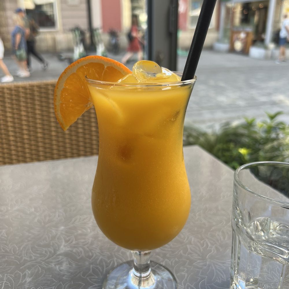 Masala Grill & Bar - Mango Drink is good - Indian Near Me - Wrocław, DS Masala Grill & Bar - Mango Drink is good - Indian Near Me - Wrocław, DS
