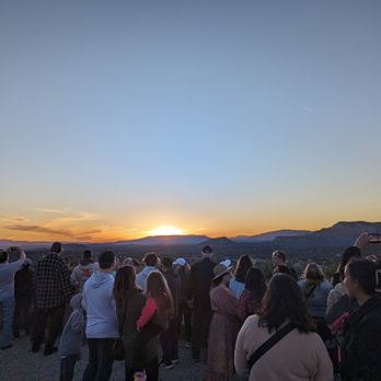 Sedona Airport - Sunset crowd - Airports Near Me - Sedona, Arizona Sedona Airport - Sunset crowd - Airports Near Me - Sedona, Arizona