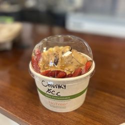 Aloha ‘Āina Juice Cafe - Chunky Monkey Bowl