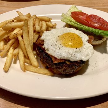 Doc B's Restaurant + Bar - Wedge Burger - New American Near Me - Chicago, Illinois