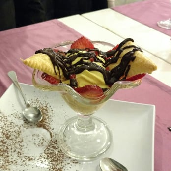 Mamaflò - Dolce del giorno con base immangiabile - Seafood Near Me - Lido di Ostia, RM