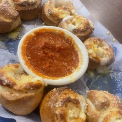 Roma Pizza 2 - Garlic Knots with Cheese