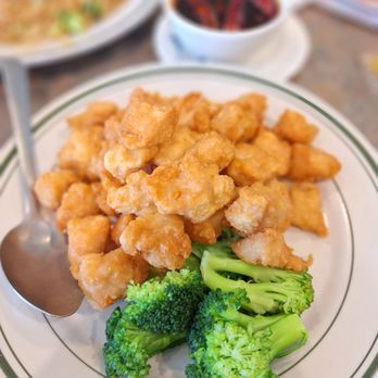Nihao Chinese Restaurant - General Tso's Chicken.....with sauce on the side - Chinese Near Me - Houston, Texas Nihao Chinese Restaurant - General Tso's Chicken.....with sauce on the side - Chinese Near Me - Houston, Texas
