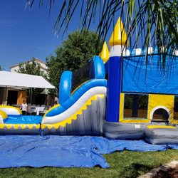 Jumpy Party Rentals - Just amazing water slides for your special day.