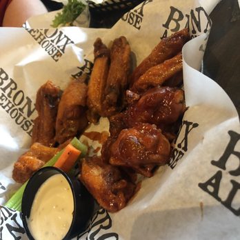 Bronx Alehouse - Wings - American Near Me - Bronx, New York