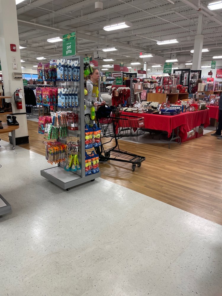 TJ MAXX Updated November 2024 10 Reviews 8811 Hardegan St