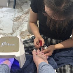 Hello Nail Bar