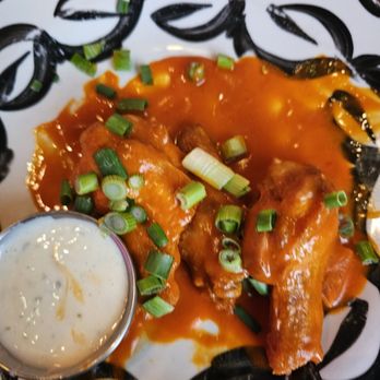 Kalaveras - Wings drowned in basic jar sauce.   The ranch is mayonnaise with specs - Latin American Near Me - San Pedro, California