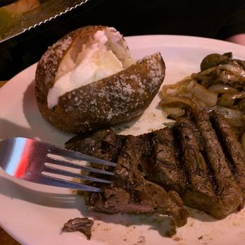 Texas Roadhouse - Filet Mignon?  That's what the waitress insisted. - Steakhouses Near Me - Everett, Massachusetts
