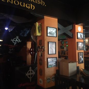 The Cross Tavern - Inside decor - Pubs Near Me - México, D.F., DIF The Cross Tavern - Inside decor - Pubs Near Me - México, D.F., DIF