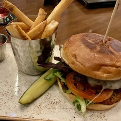 Colibri Lounge - All American burger - really good