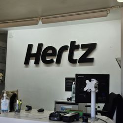 Hertz Rent A Car - Interior signage