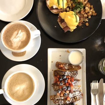 Blu Jam Cafe - Blu Jam Benedict and Crunchy French Toast - Breakfast & Brunch Near Me - Sherman Oaks, California