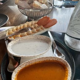 Humus (and sauces) Humus (and sauces)