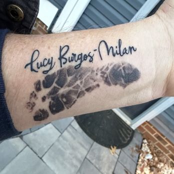 Loose Screw Tattoo - Tattoo Near Me - Richmond, Virginia Loose Screw Tattoo - Tattoo Near Me - Richmond, Virginia