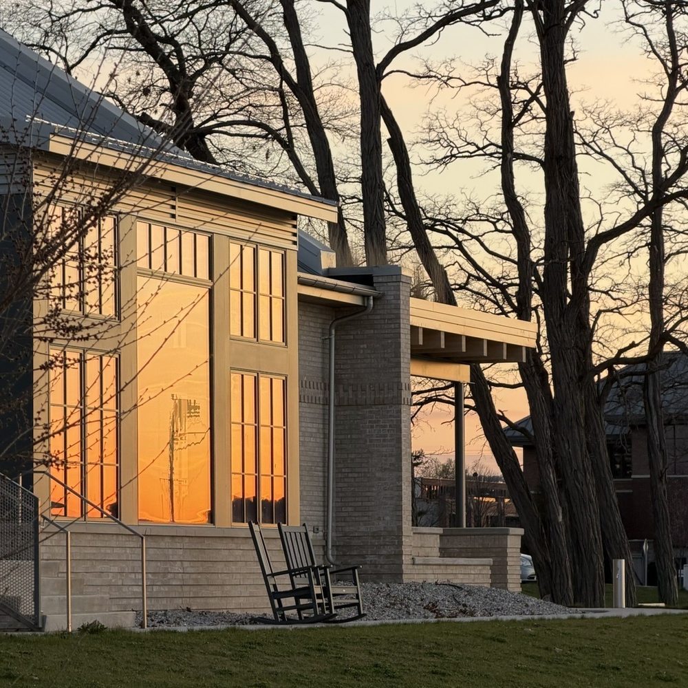 Bayshore Resort - Hotels Near Me - Traverse City, Michigan