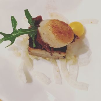 Calories Restaurant - Scallop, apple butter spread and pork belly surrounded by sweet fennel. This is a great starter! Try the French wine accompaniment as well! - French Near Me - Saskatoon, Saskatchewan
