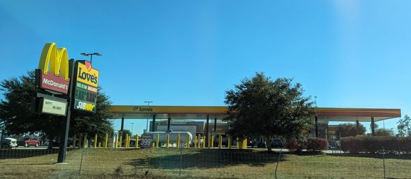 Love's Travel Stop by null