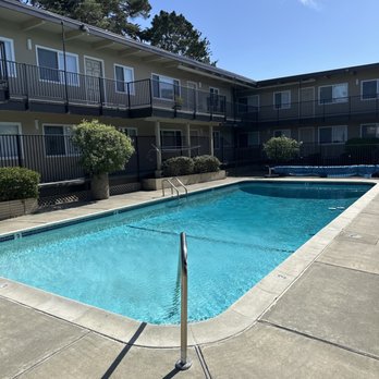 Shangri-La Apartments - Swimming pool - Apartments Near Me - Pacific Grove, California Shangri-La Apartments - Swimming pool - Apartments Near Me - Pacific Grove, California