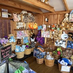Siegels Cottonwood Farm - A build a bear type store!