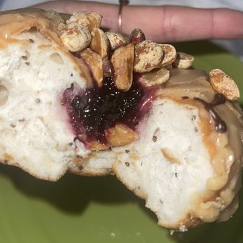 Crosstown Doughnuts & Coffee - Donuts Near Me - London, XGL Crosstown Doughnuts & Coffee - Donuts Near Me - London, XGL