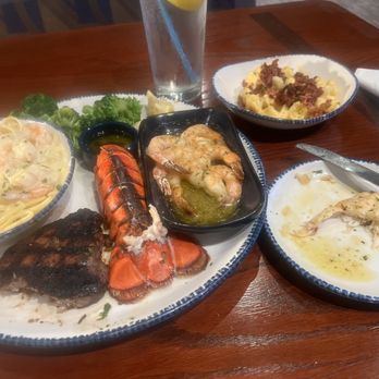 Red Lobster - Tasteless dry no salt ass food - Seafood Near Me - Ontario, California