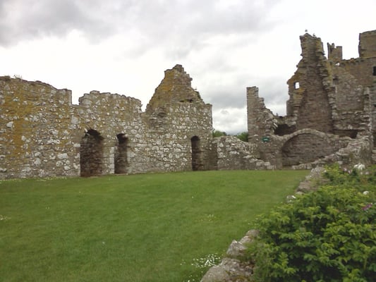 Dunnottar Castle by null