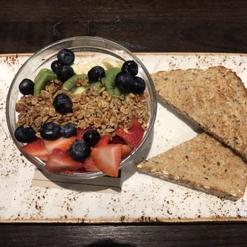 First Watch - Açaí bowl with strawberries, bananas, blueberries, kiwi and sambozon with a side of whole wheat toast - Breakfast & Brunch Near Me - Virginia Beach, Virginia